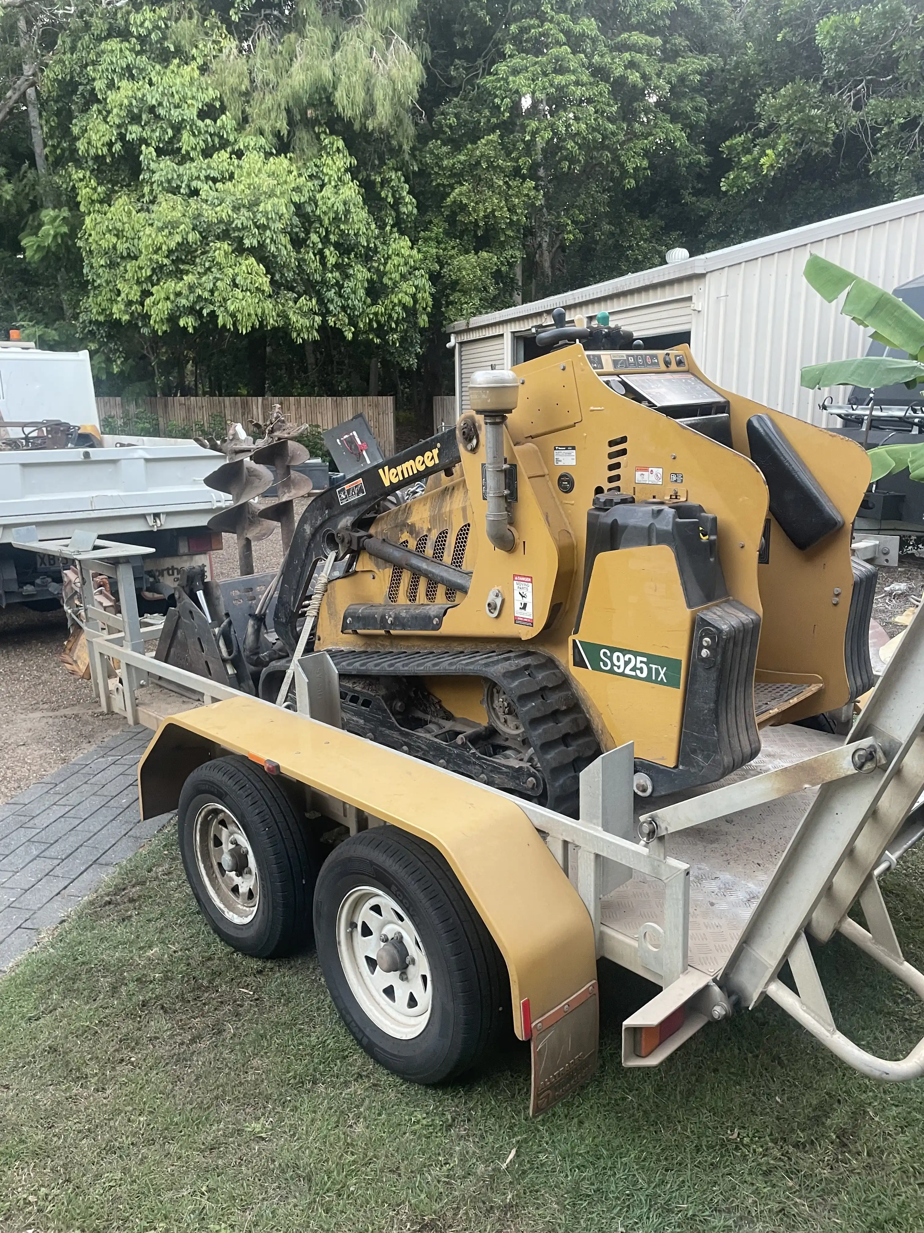 Bundy Dingo mini loader ready to work