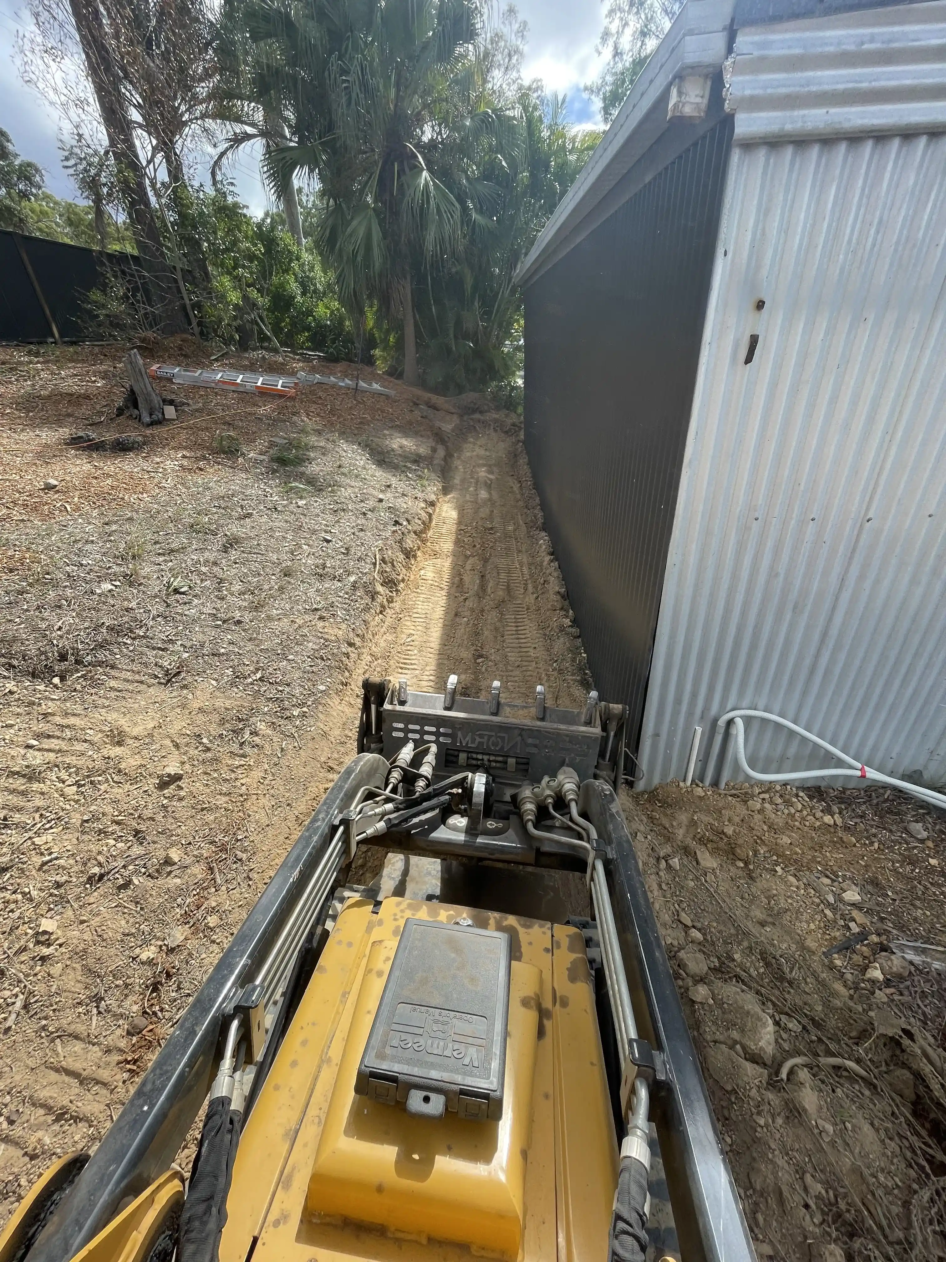 Bundy Dingo & Tipper Hire crew working in Bundaberg