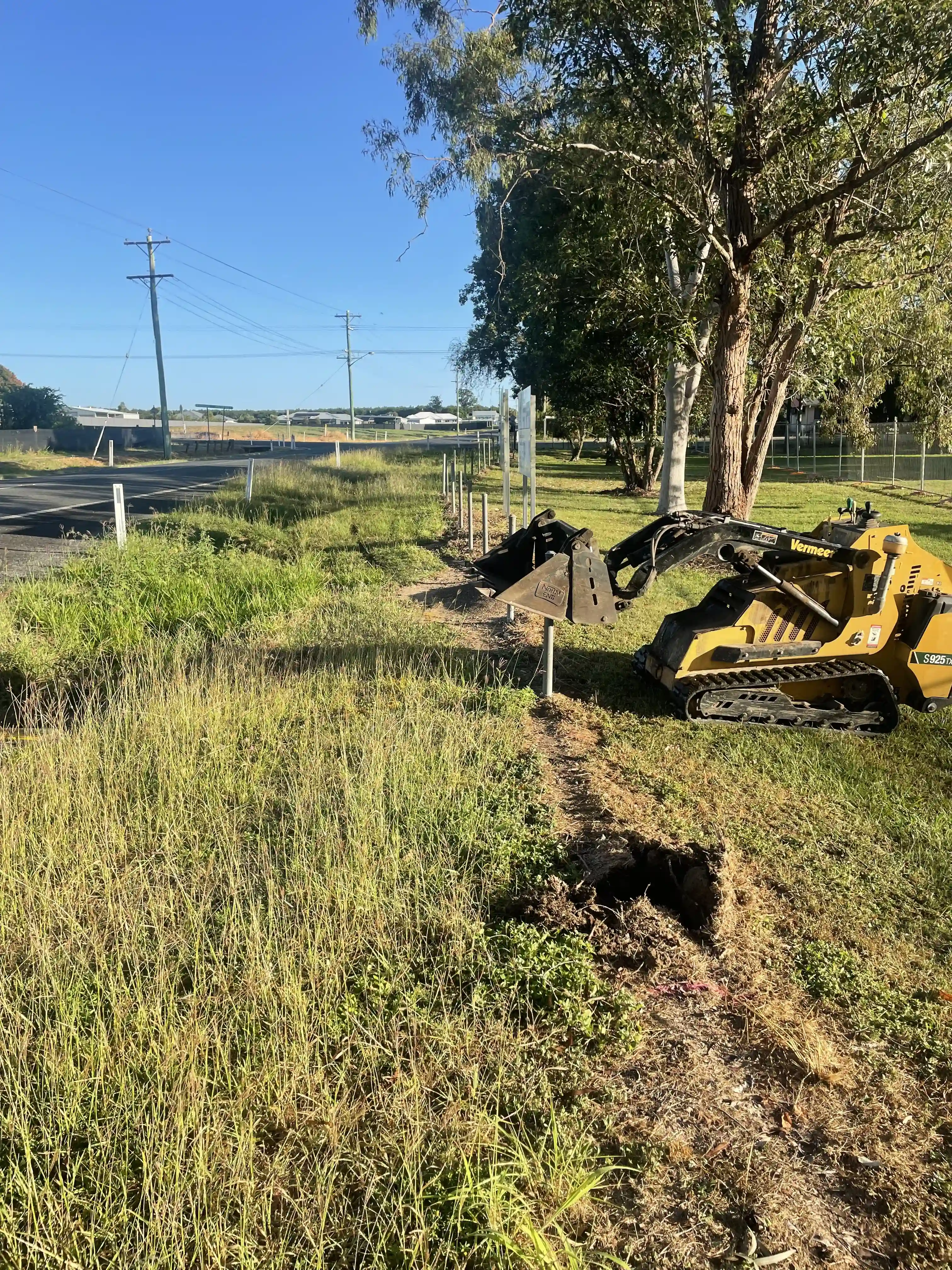 Bundy Dingo & Tipper Hire on site